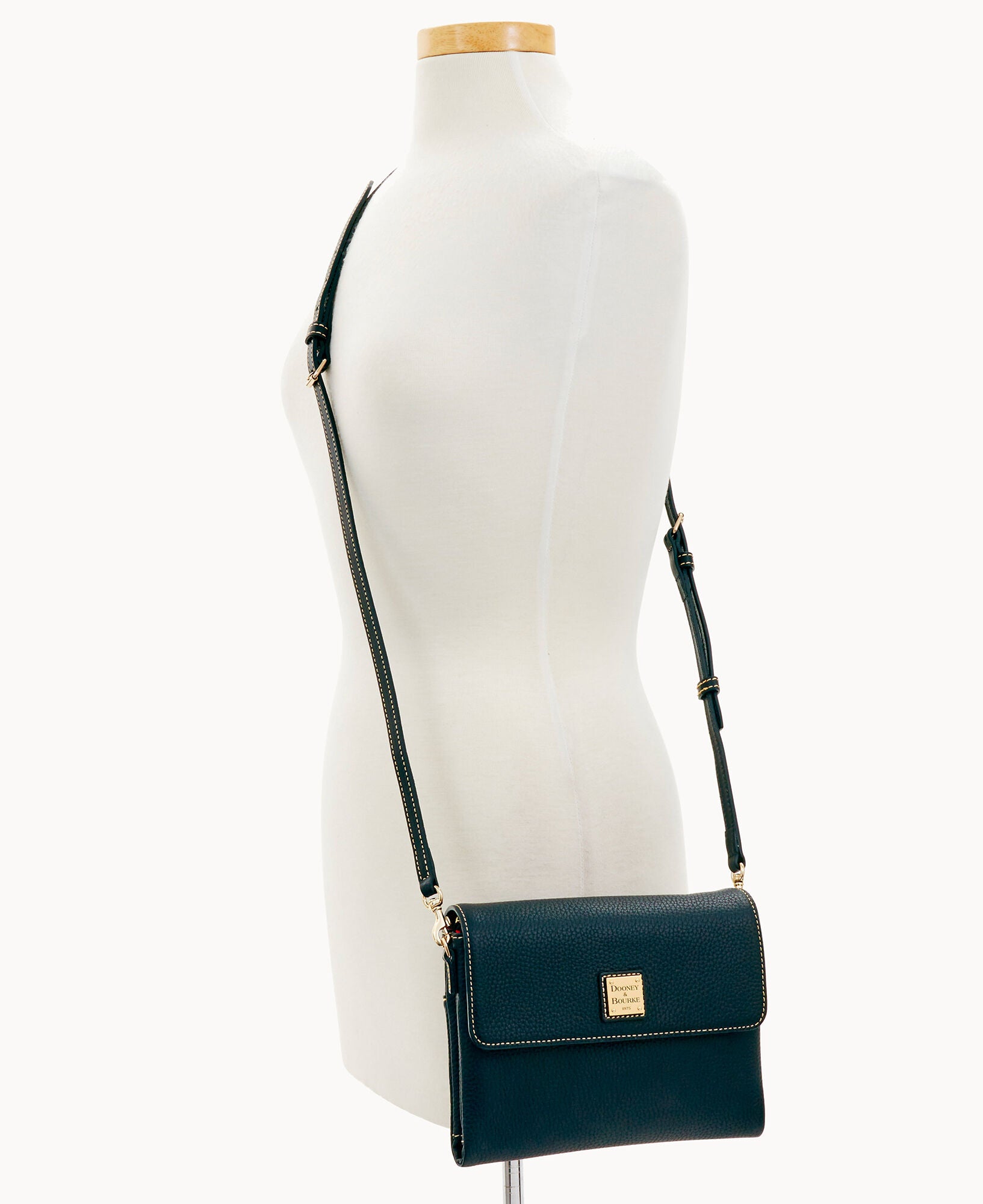 Pebble Grain Hunter Crossbody - Image 18