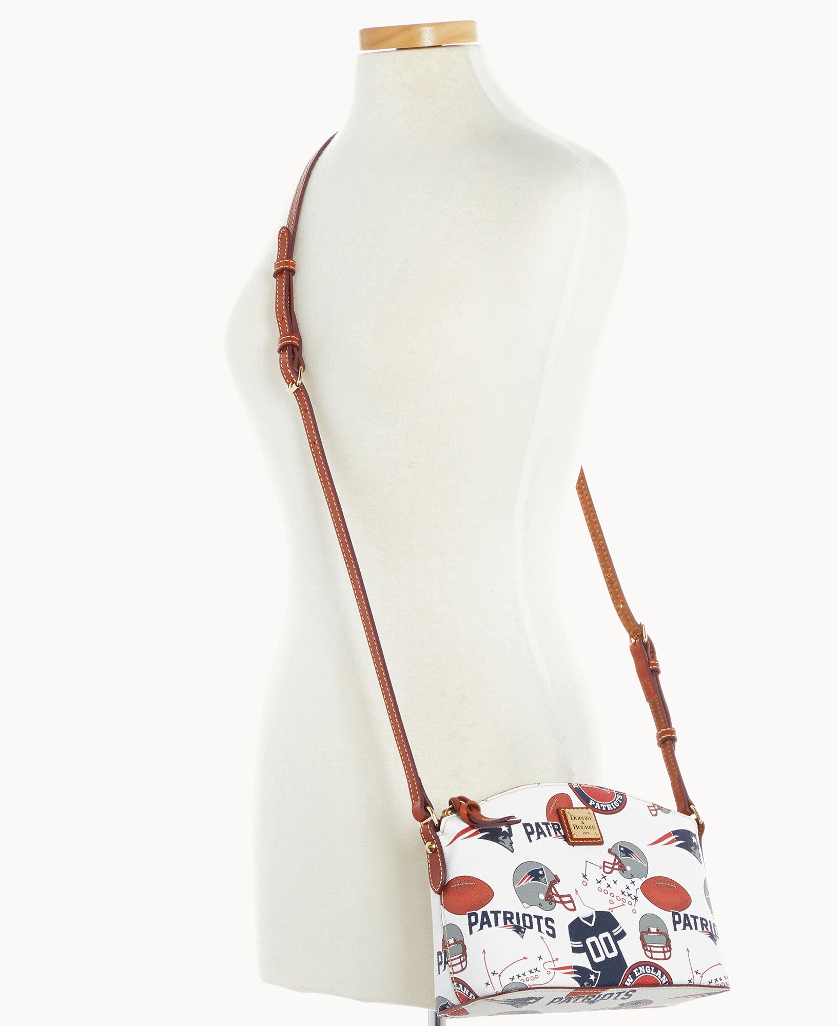 NFL Patriots Suki Crossbody - Image 5