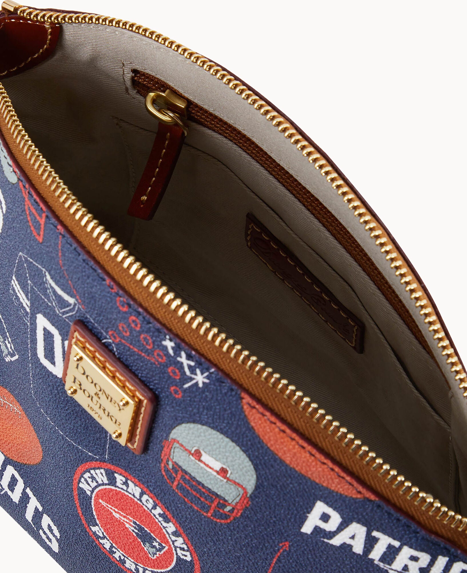 NFL Patriots Suki Crossbody - Image 8