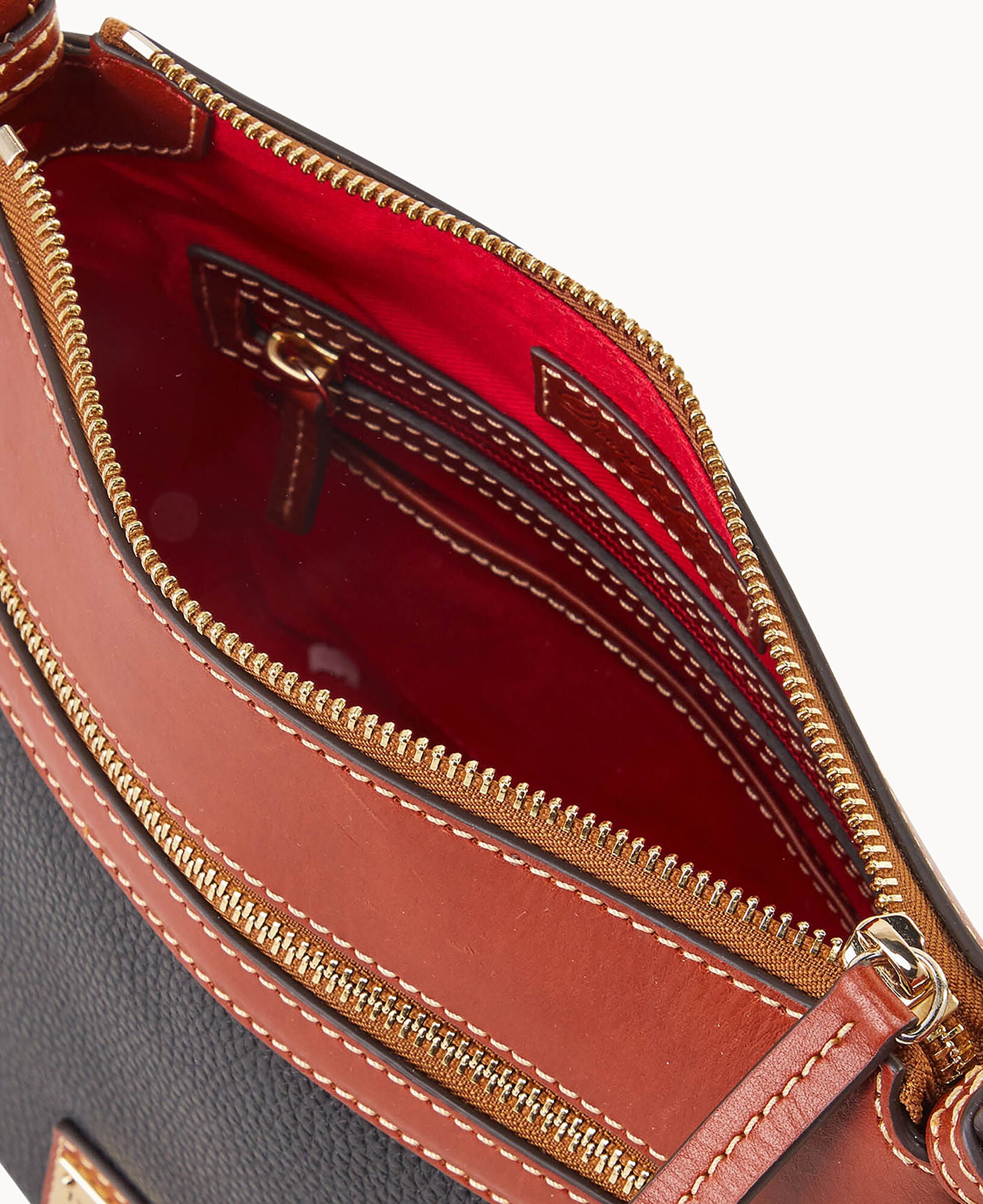 Pebble Grain Crossbody 25 - Image 23
