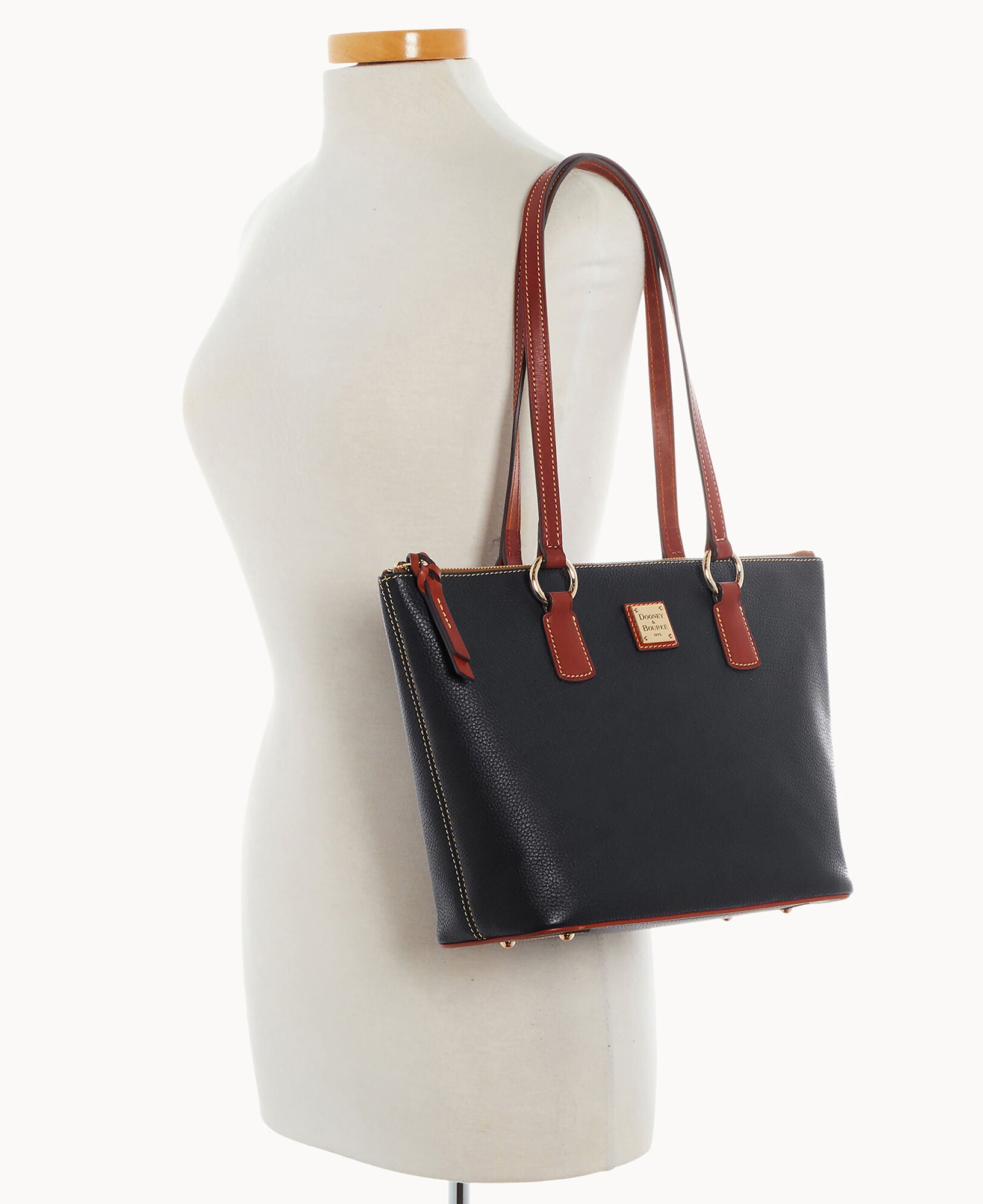 Pebble Grain Small Wren Zip Tote - Image 25