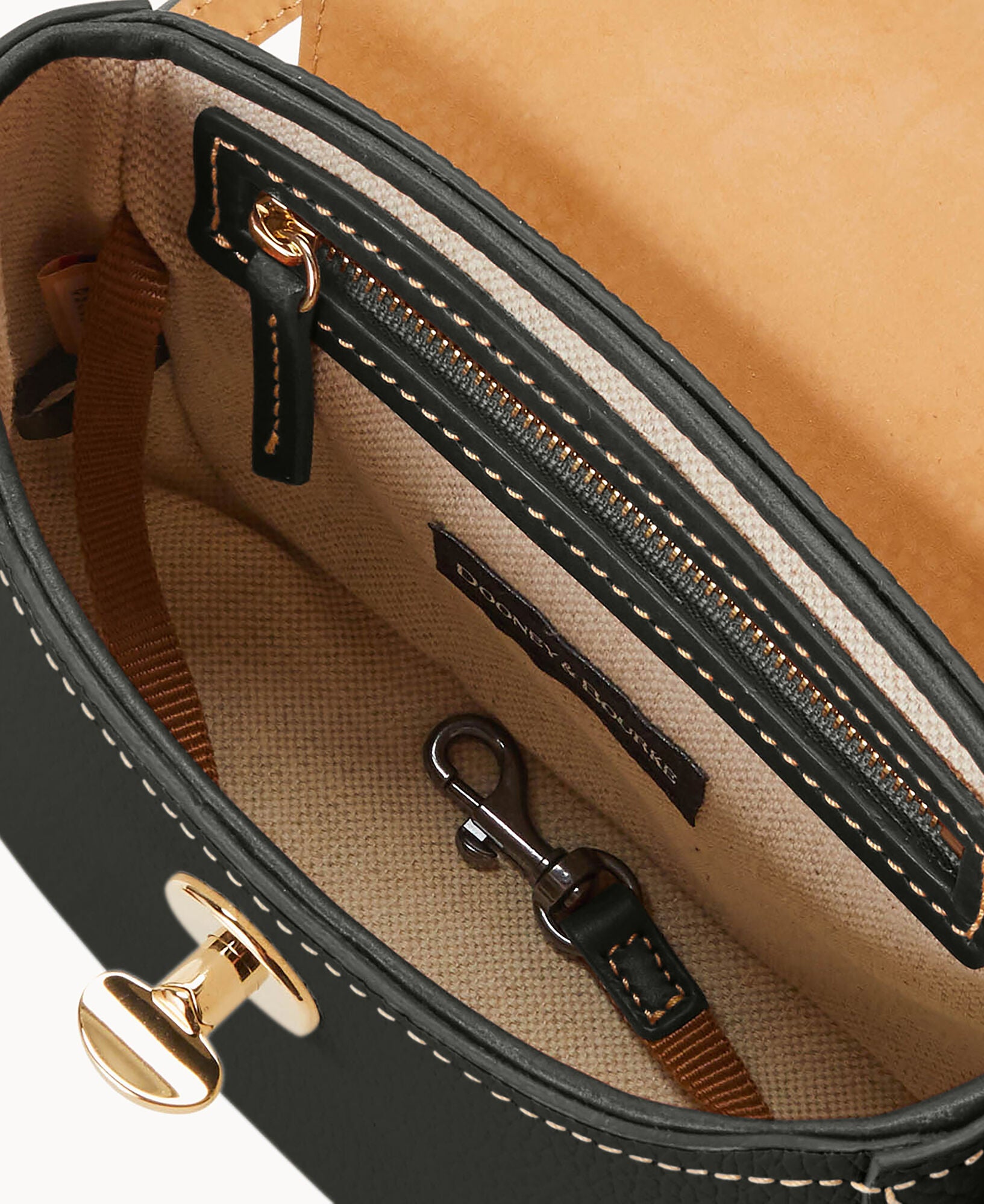 Pebble Turnlock Flap Saddle - Image 23