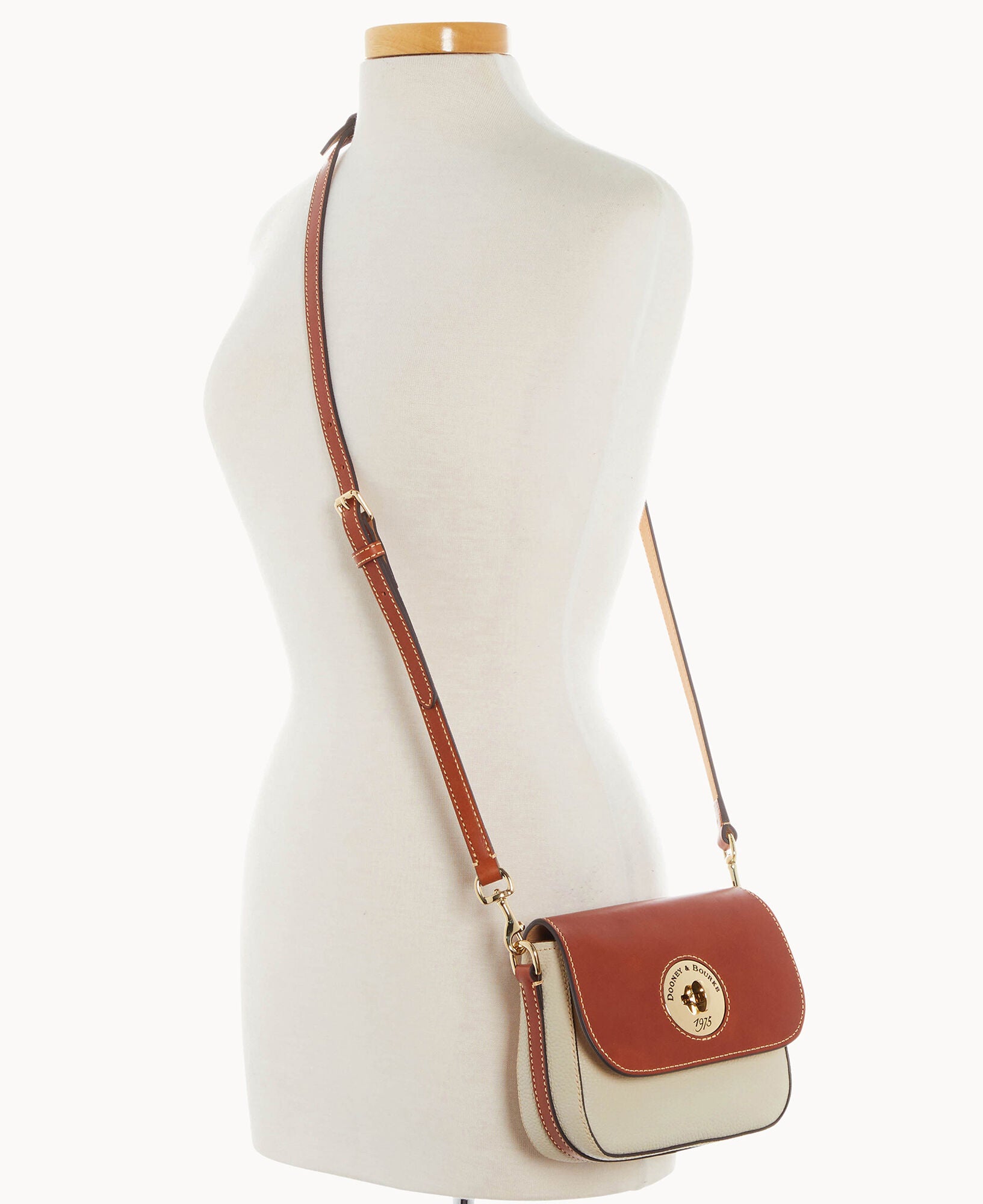 Pebble Turnlock Flap Saddle - Image 5