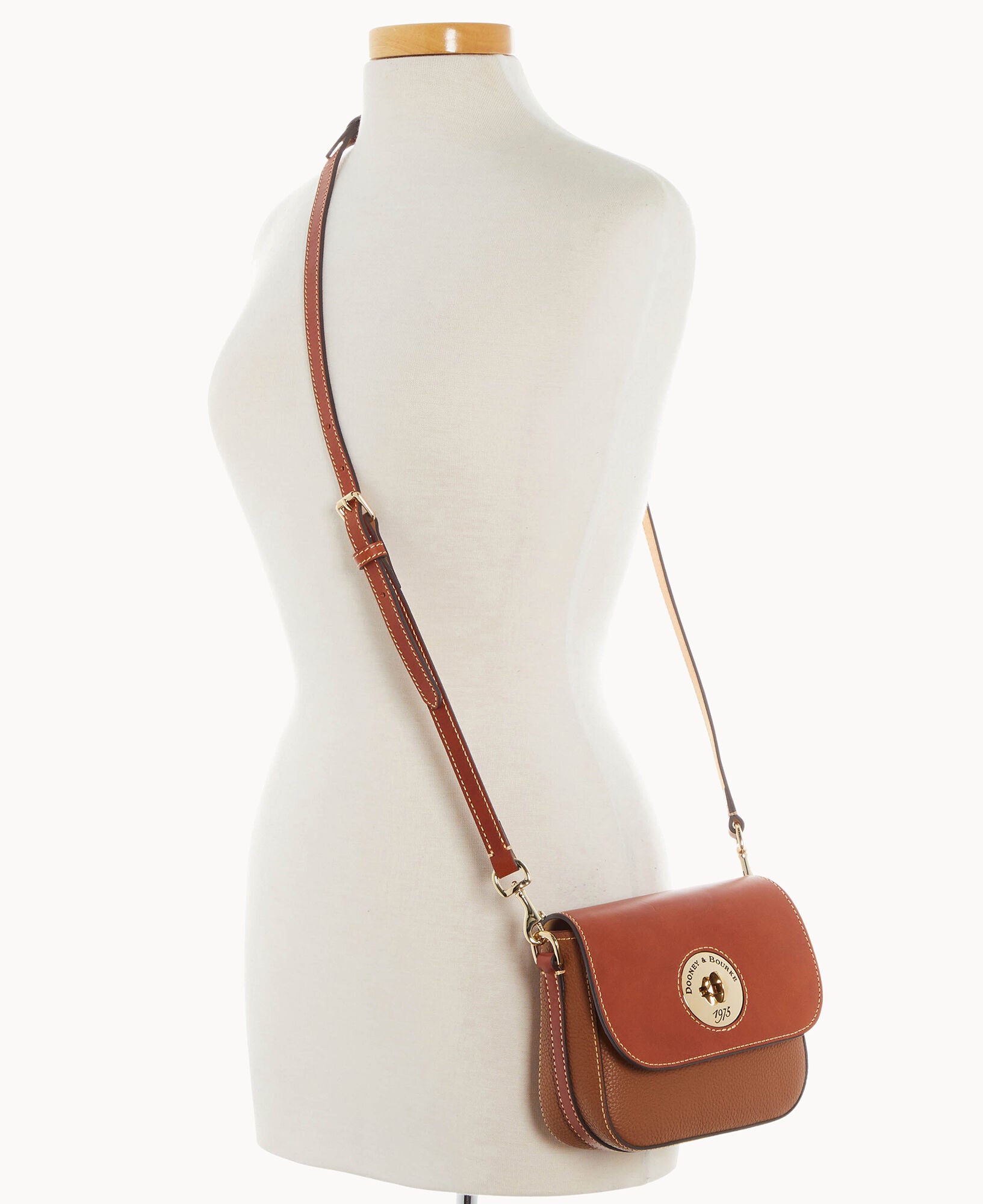 Pebble Turnlock Flap Saddle - Image 30