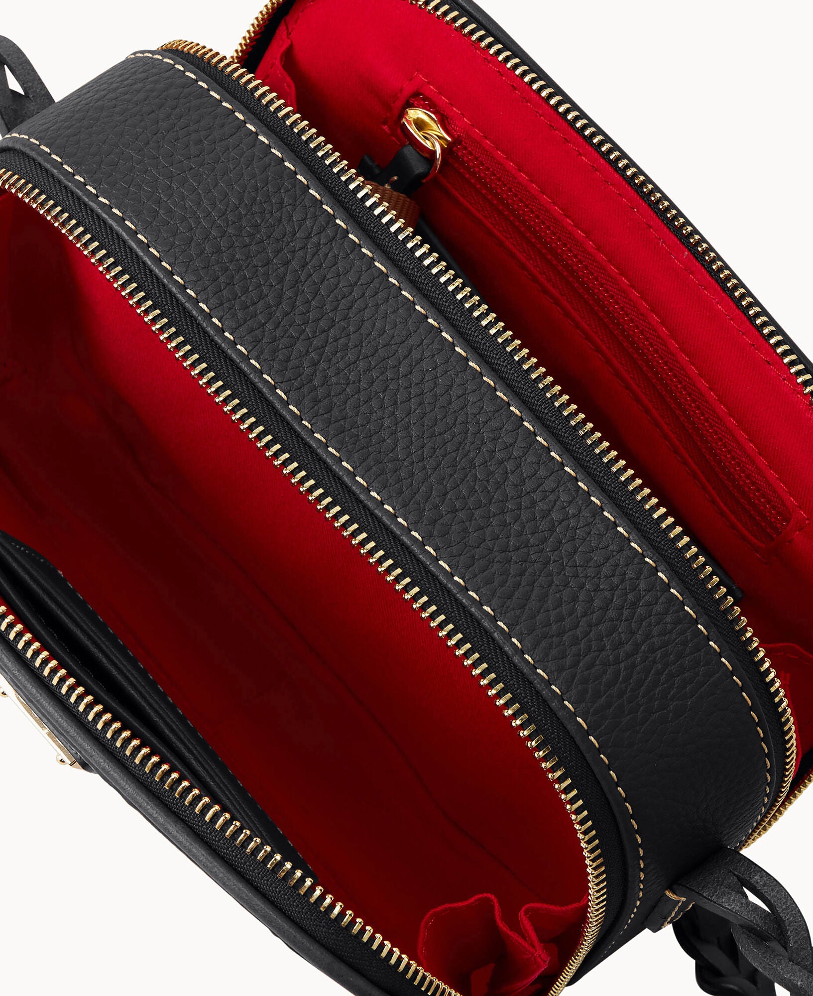 Pebble Grain Deni Crossbody - Image 27