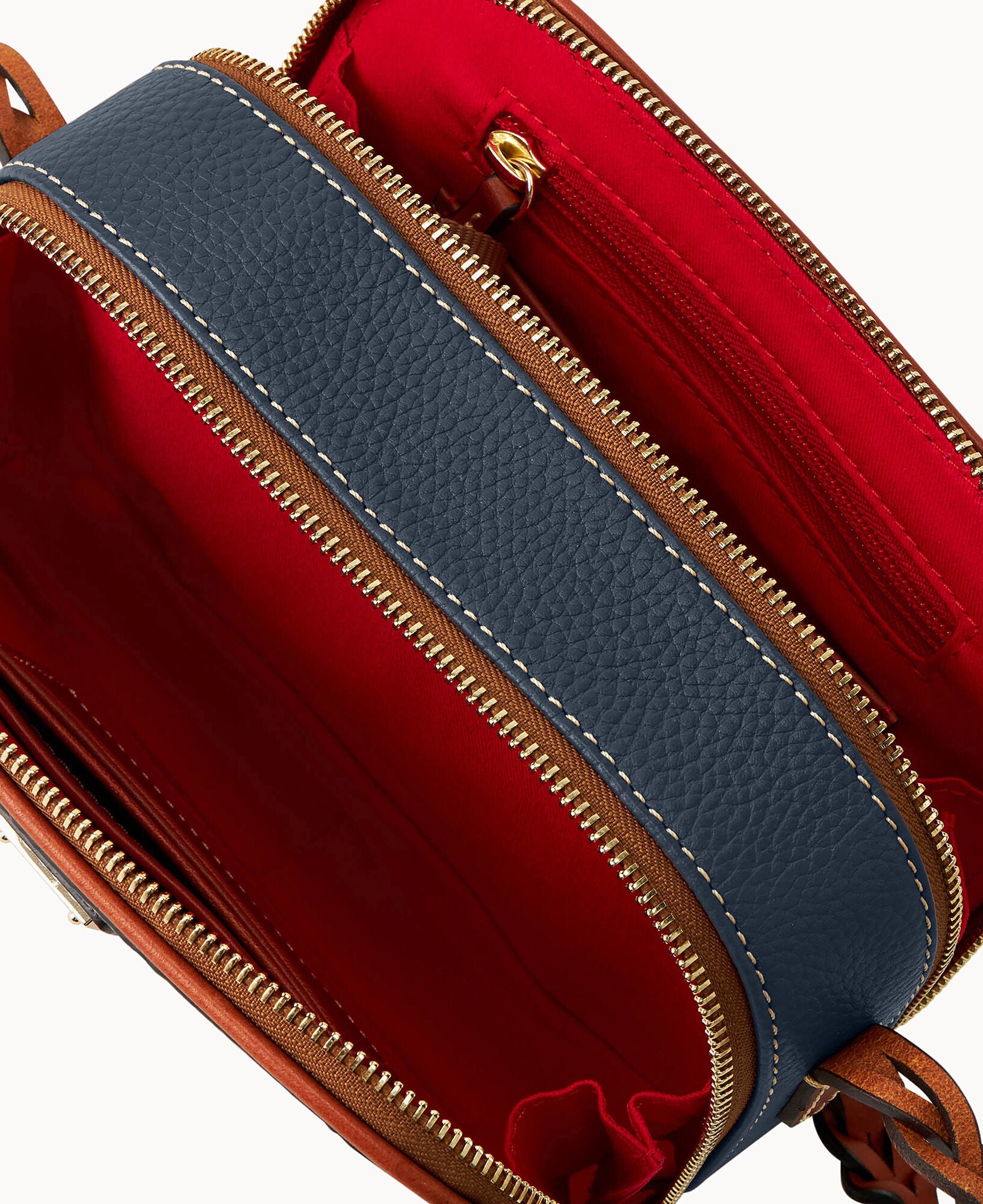 Pebble Grain Deni Crossbody - Image 3