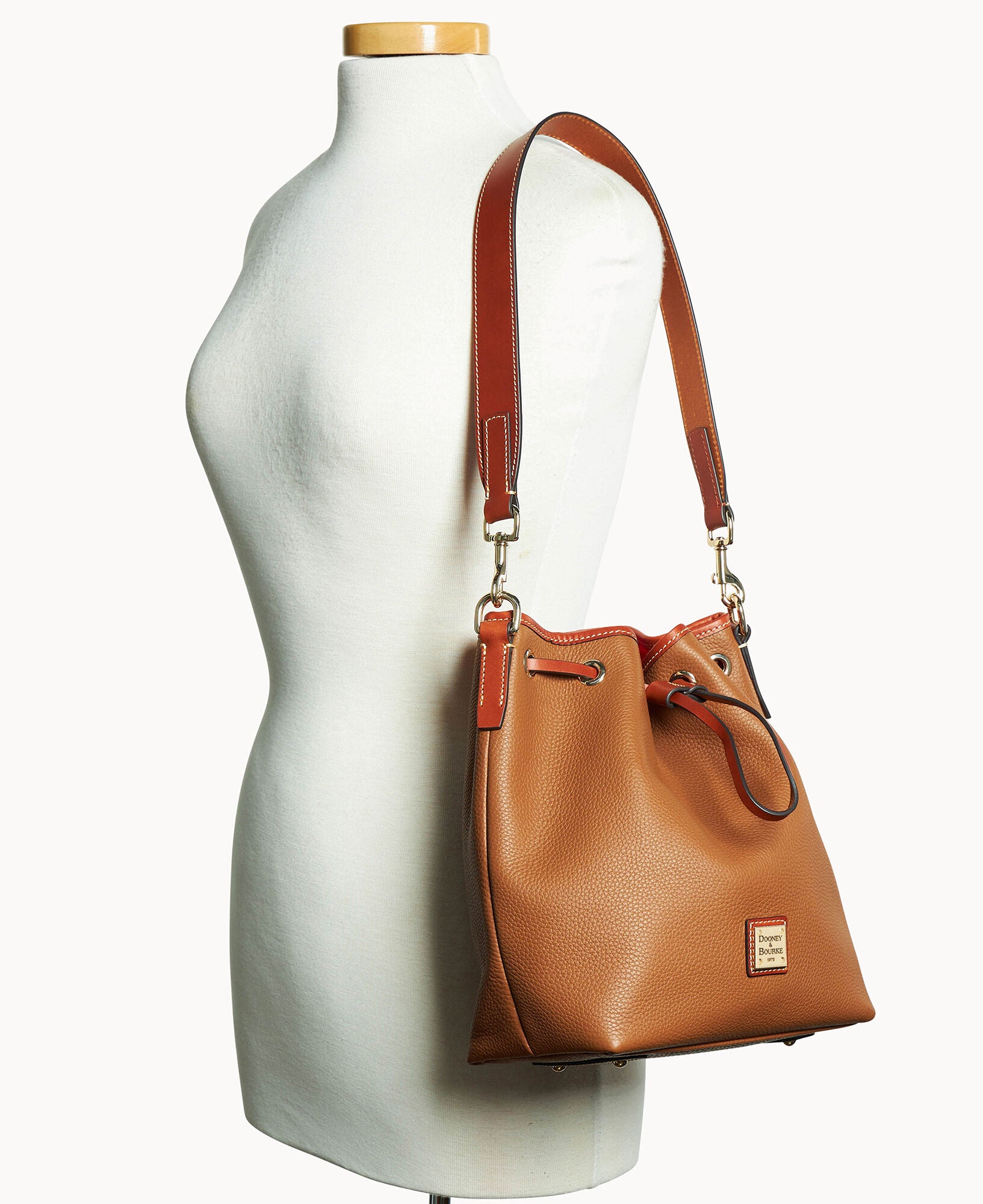 Pebble Grain Drawstring - Image 16