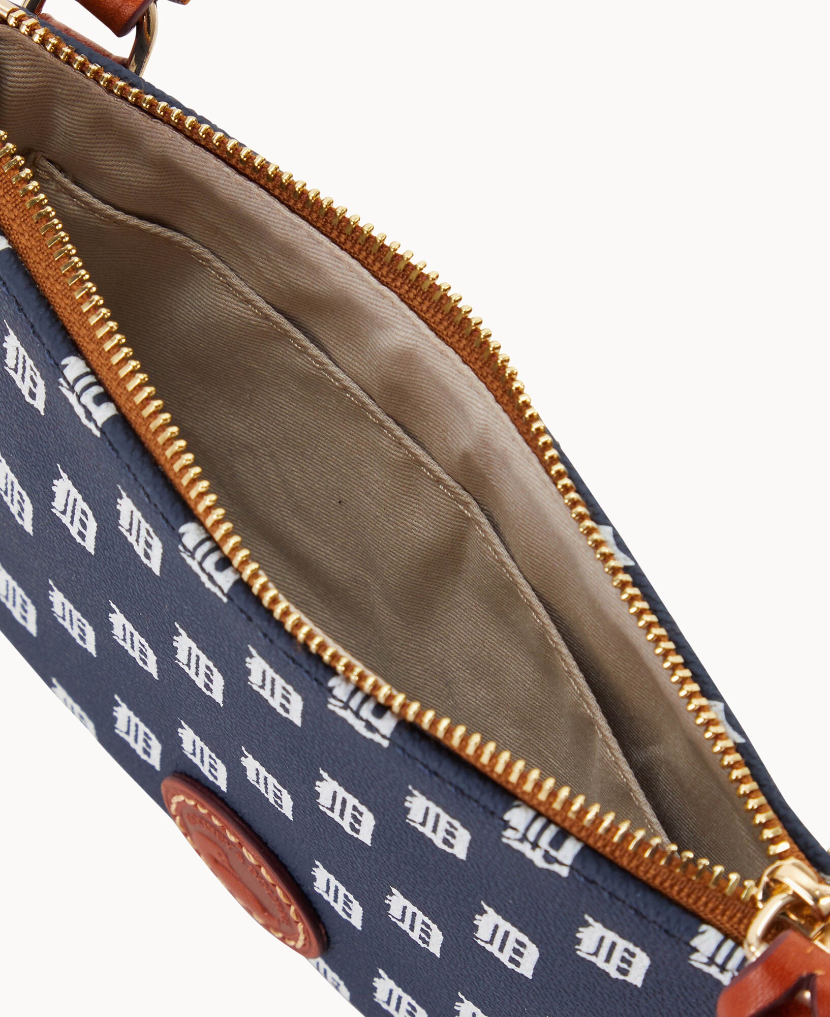 MLB Tigers Top Zip Crossbody - Image 3